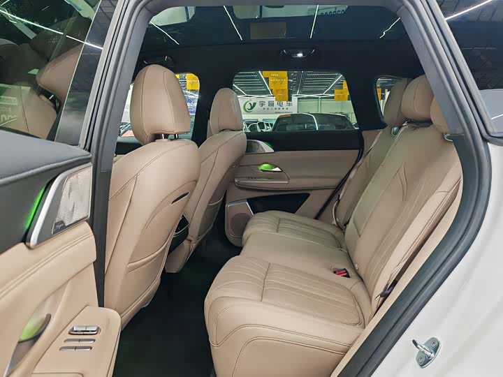 Фото 8 - XPeng G9