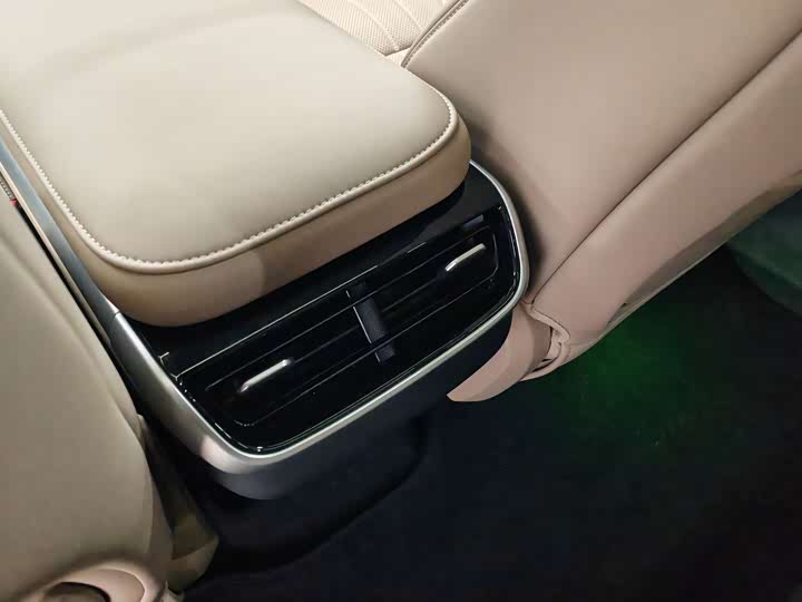 Фото 9 - XPeng G9