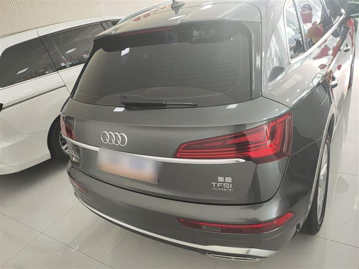 Фото 6 - Audi Q5L