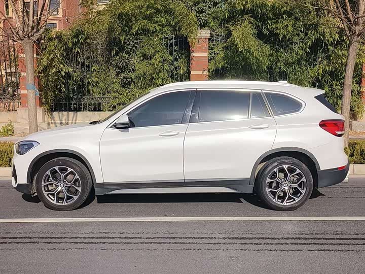 Фото 3 - BMW X1