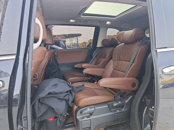 Фото 5 - Honda Odyssey