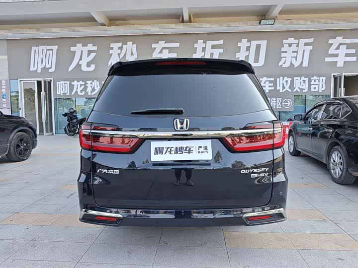 Фото 7 - Honda Odyssey