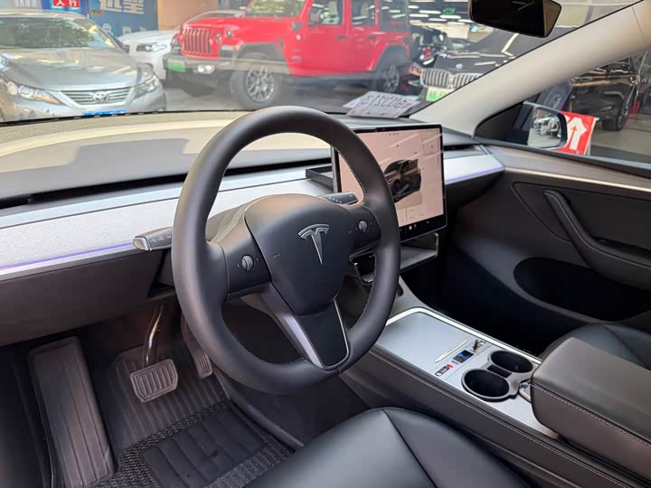 Фото 5 - Tesla Model Y