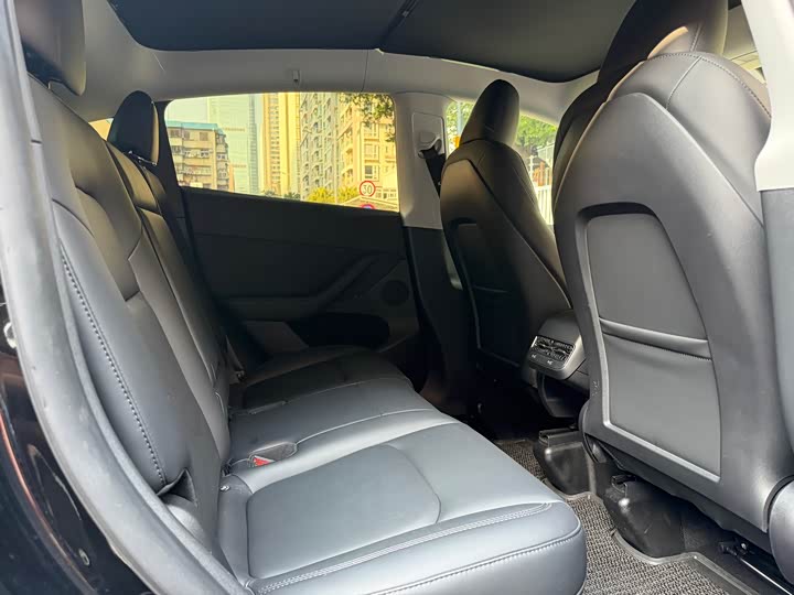 Фото 9 - Tesla Model Y