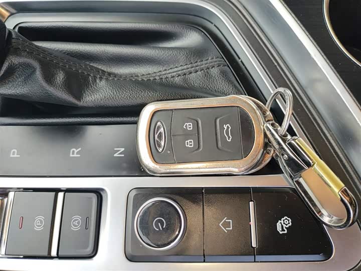 Фото 9 - Chery Omoda S5 (Arrizo 5 Plus)