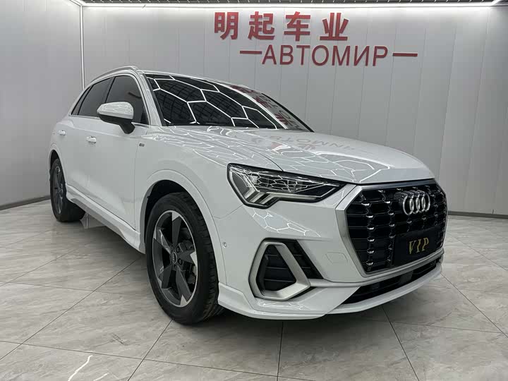 Фото 2 - Audi Q3