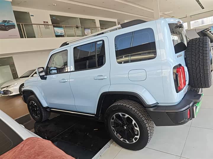 Фото 5 - Tank 300 Hybrid