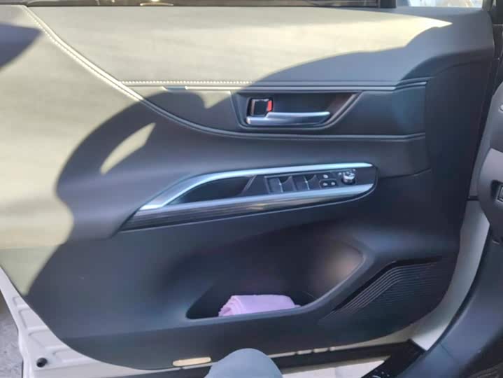 Фото 7 - Toyota Venza