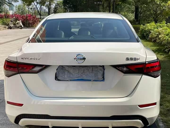 Фото 5 - Nissan Sylphy