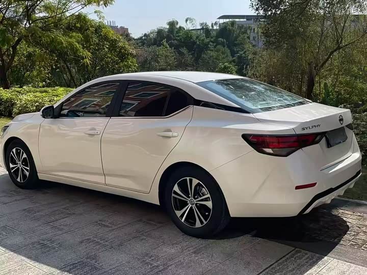Фото 6 - Nissan Sylphy