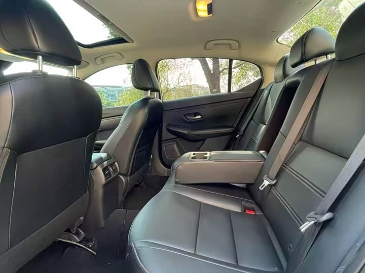 Фото 9 - Nissan Sylphy