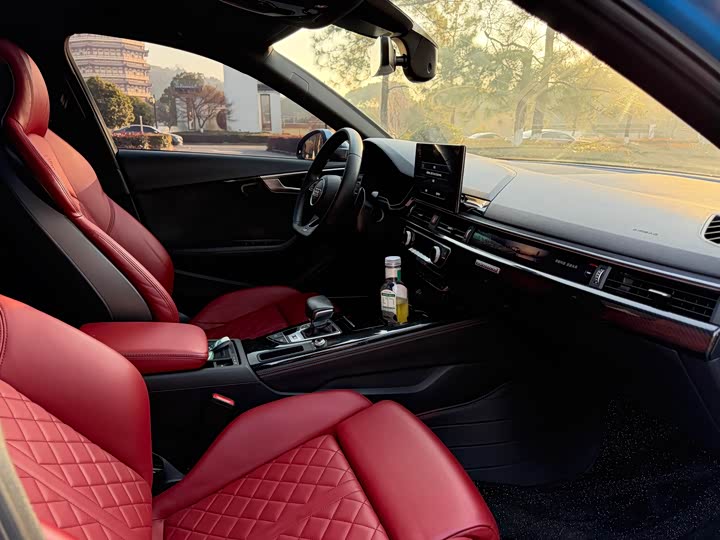 Фото 8 - Audi S4