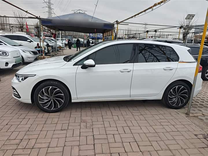 Фото 5 - Volkswagen Golf