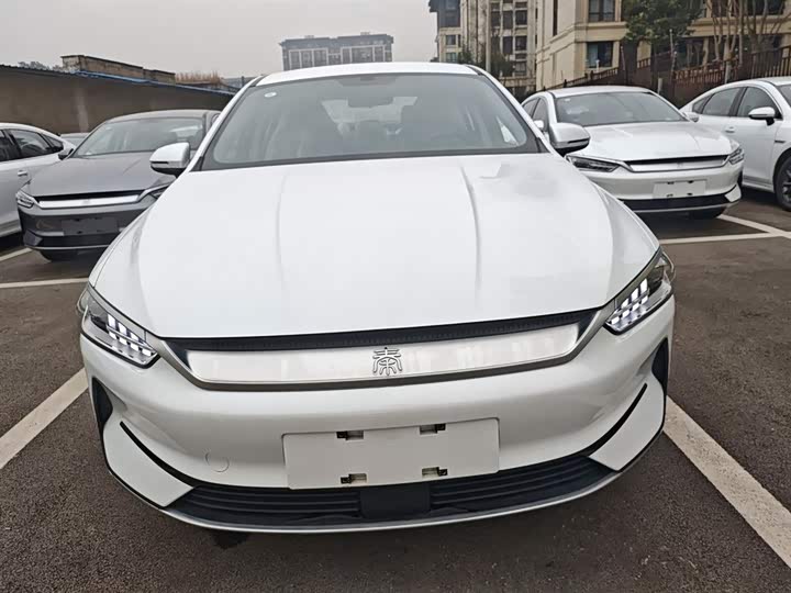 Фото 3 - BYD Qin Plus