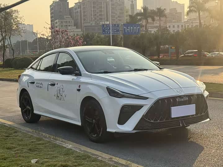 Фото 3 - MG Motor 5 Scorpio