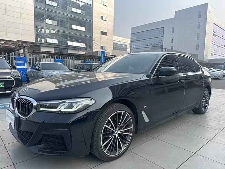 Фото 1 - BMW 5 Series