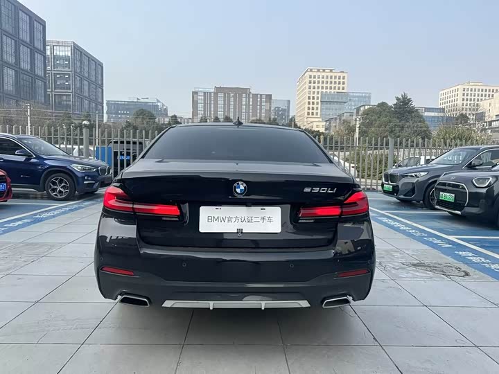 Фото 3 - BMW 5 Series