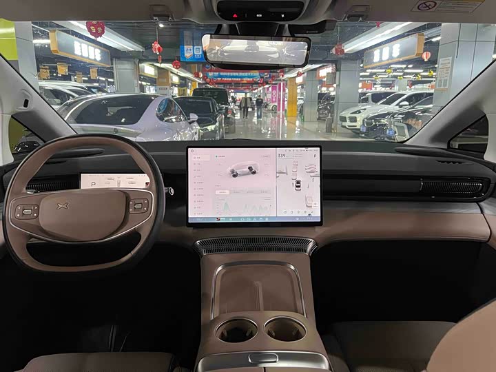 Фото 9 - XPeng X9
