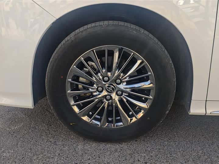 Фото 6 - Toyota Alphard