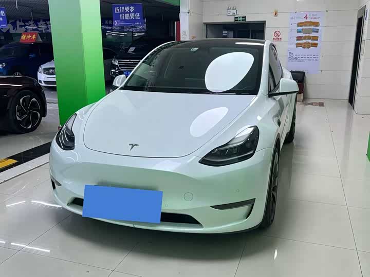 Фото 1 - Tesla Model Y