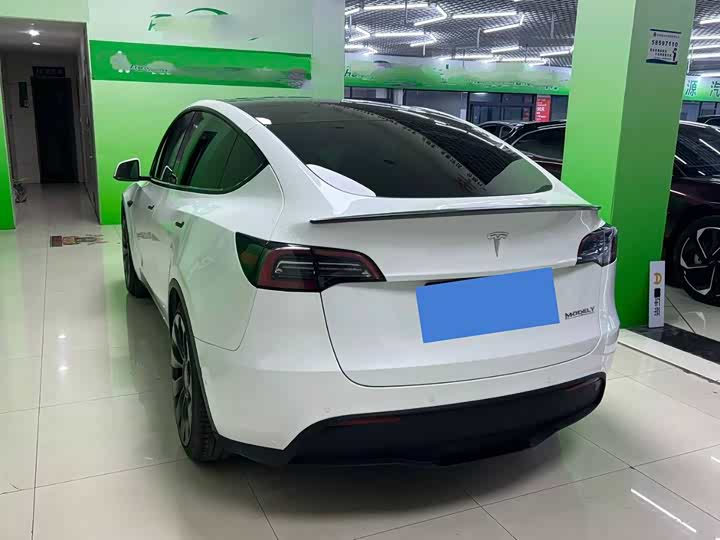 Фото 5 - Tesla Model Y