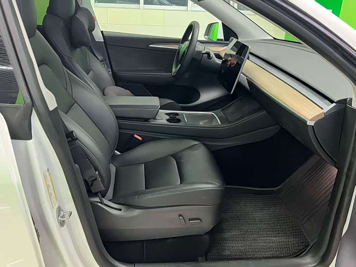 Фото 7 - Tesla Model Y