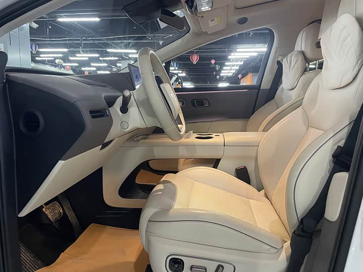 Фото 5 - LiXiang i8