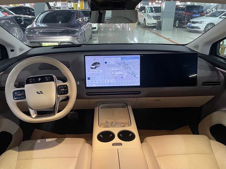 Фото 6 - LiXiang i8