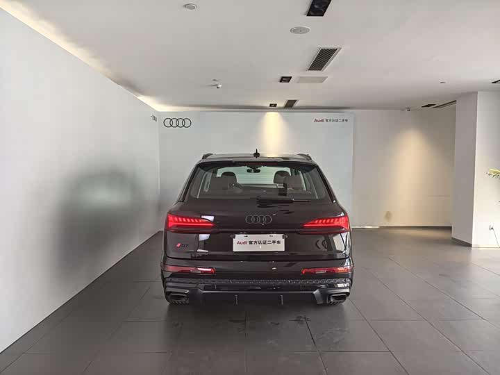 Фото 4 - Audi Q7