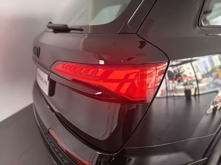 Фото 7 - Audi Q7