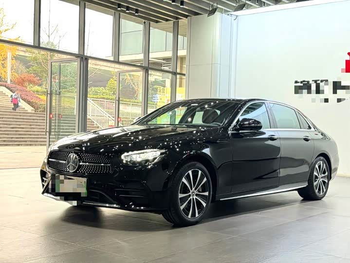 Фото 1 - Mercedes-Benz E-Class Hybrid