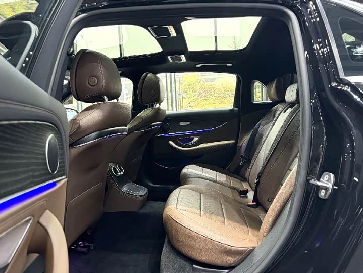 Фото 4 - Mercedes-Benz E-Class Hybrid