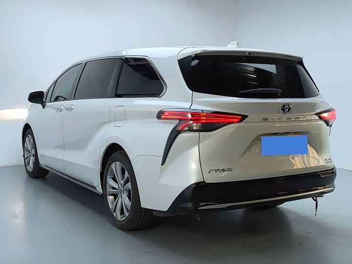 Фото 5 - Toyota Sienna