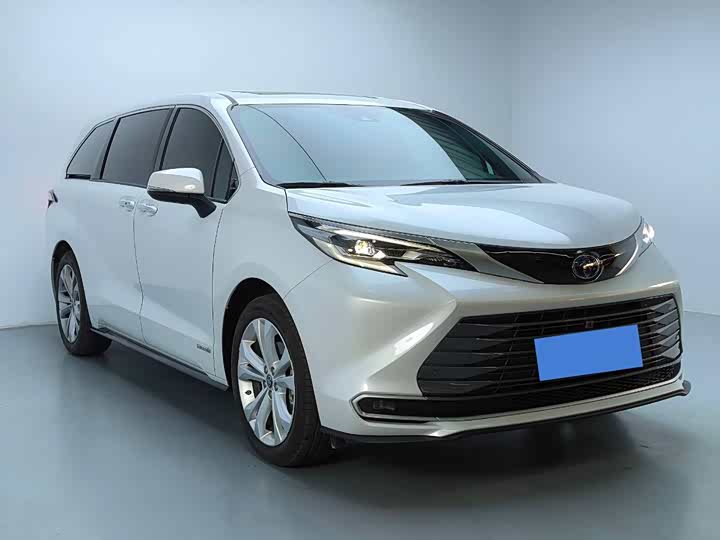 Фото 6 - Toyota Sienna