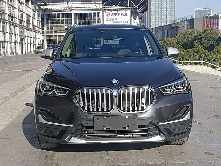 Фото 2 - BMW X1