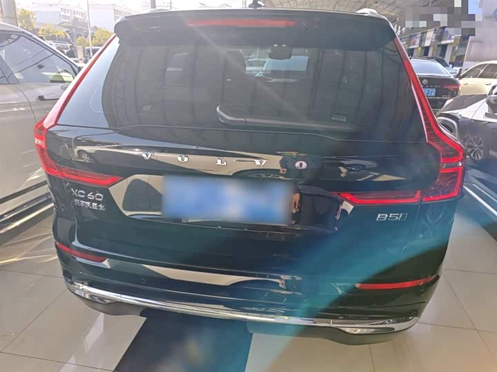 Фото 6 - Volvo XC60