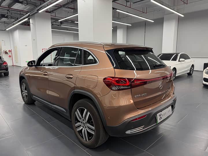 Фото 6 - Mercedes-Benz EQA