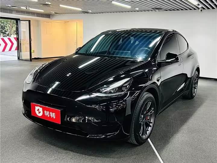 Фото 1 - Tesla Model Y