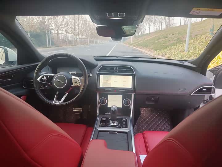 Фото 5 - Jaguar XE L