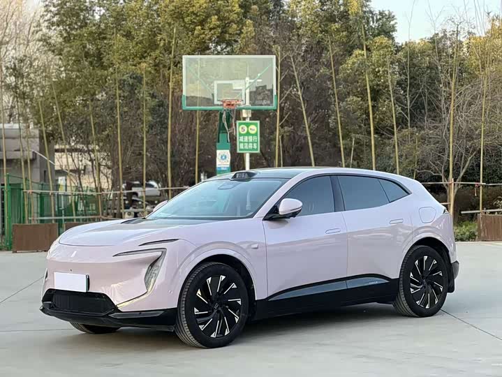 Фото 1 - Avatr 07