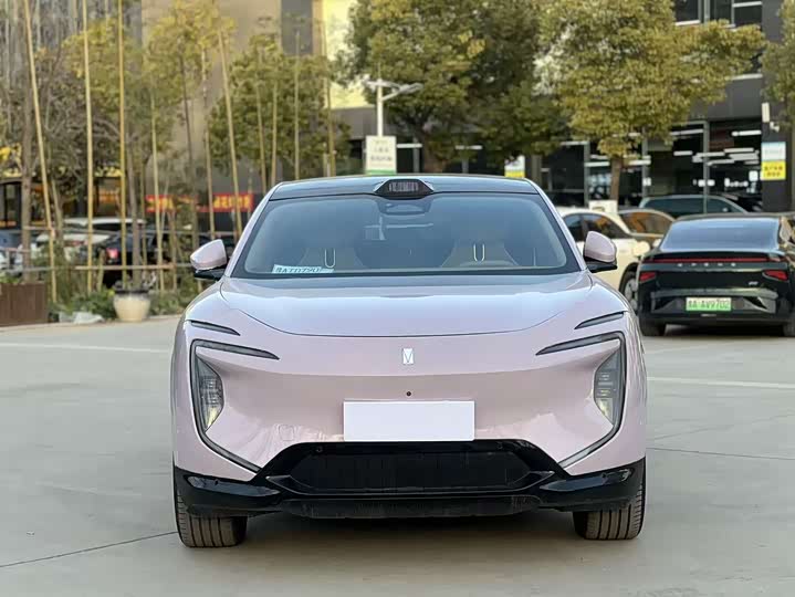 Фото 2 - Avatr 07