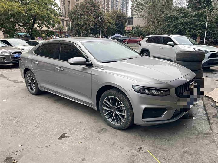 Фото 2 - Geely Preface