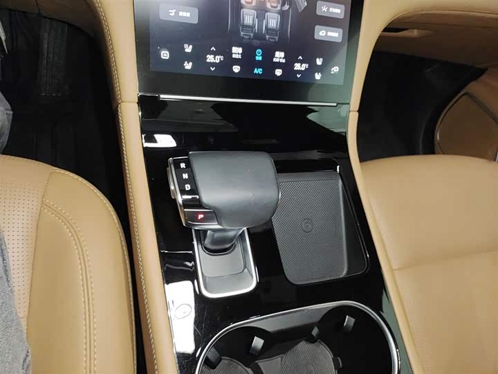 Фото 7 - LiXiang One