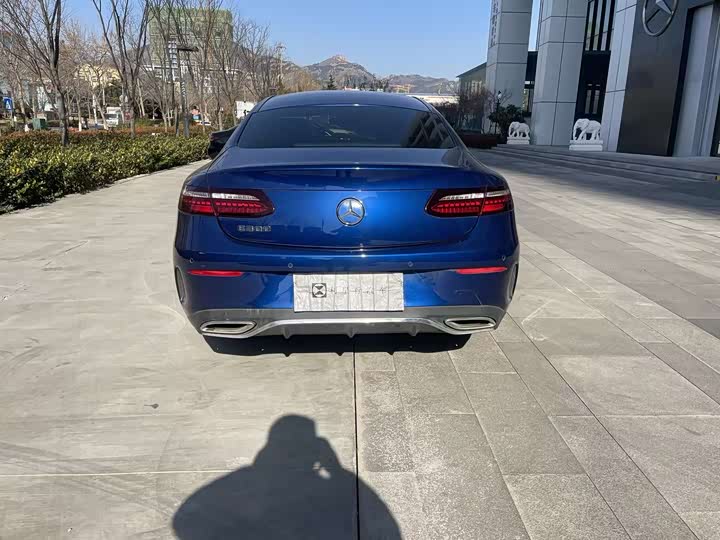 Фото 7 - Mercedes-Benz E-Class