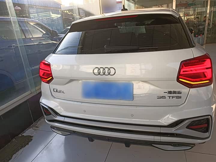 Фото 6 - Audi Q2L