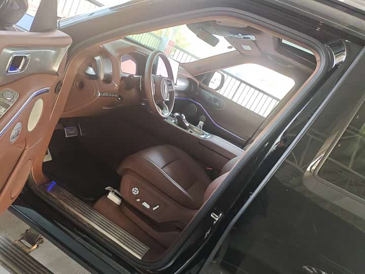 Фото 2 - Tank 700 Hybrid