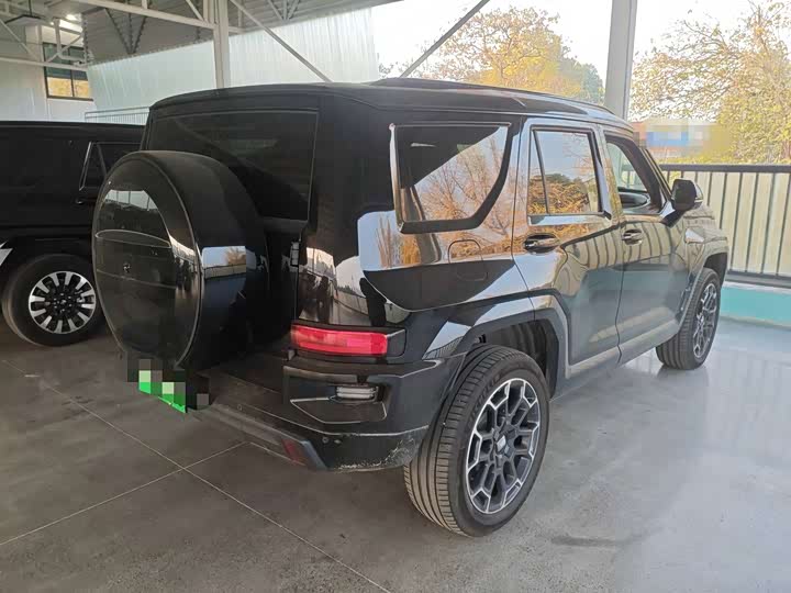 Фото 3 - Tank 700 Hybrid