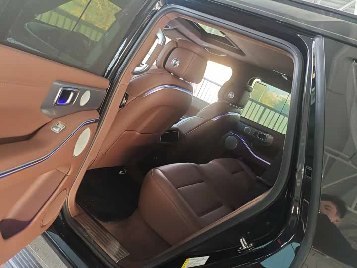 Фото 4 - Tank 700 Hybrid