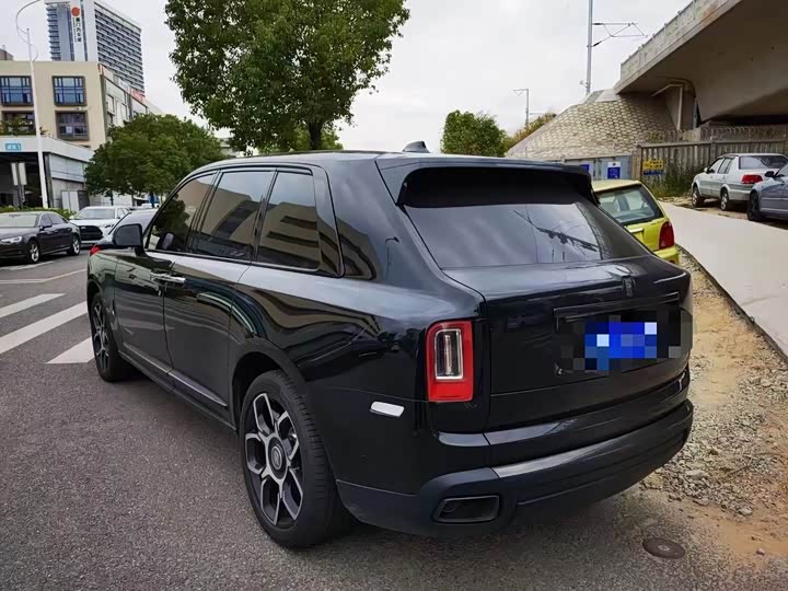 Фото 5 - Rolls-Royce Cullinan