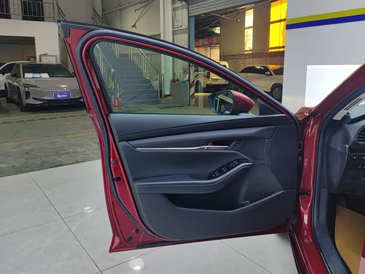 Фото 7 - Mazda 3 (Axela)